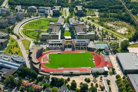 gooi en eemlander nike|Nike in Hilversum: haperend olympisch vuur, feestgeknal, .